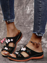 Embroider Flowers Leather Sandals